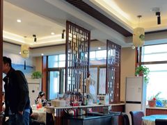 大堂-华盛园卷子王农家菜水库鱼