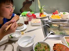 -海底捞火锅鲜切牛肉主题店(长寿路店)