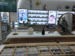 -无界眼镜MaxLess(南翔印象城店)