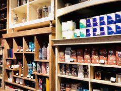 零售区-星巴克臻选(广州沙面店)