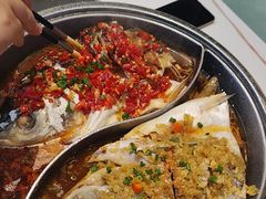-阿瓦山寨·湘菜现炒·剁椒鱼头王(咸阳总店)