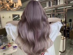 -MODEL'S HAIR
