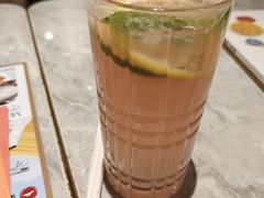 -必胜客(仲盛商城王安宇主题店)