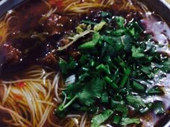 -胡记牛杂粉