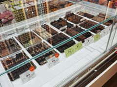 -VENCHI 闻绮(上海佛罗伦萨小镇店)