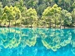 -玉龙雪山蓝月谷