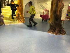 -反斗乐园π·电玩·高空拓展·蹦床(龙华天虹店)