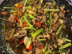 猫儿山的小黄牛-吃饭皇帝大土家民族菜(正大广场店)