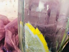 -ZING COFFEE 镜咖啡