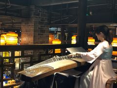 -帅巴人舅母子腊蹄民俗村