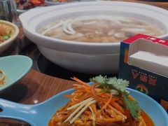 生上金针菇-龙泉人椰子鸡·糟粕醋·地标海南菜(龙昆南店)