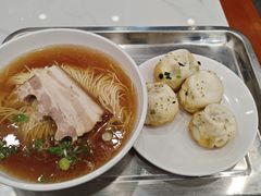 生煎-老西白点心店
