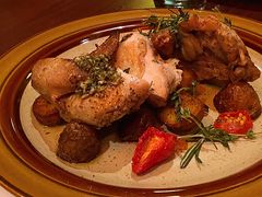 香烤整鸡搭配扒蔬菜，钵鸡汁-杭州西子湖四季酒店-WL BISTRO西湖餐厅(灵隐路店)