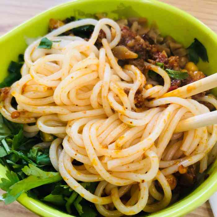 卤小仙热卤现捞-"乐荟城新开的,主打卤味小吃和卤粉,卤粉其.