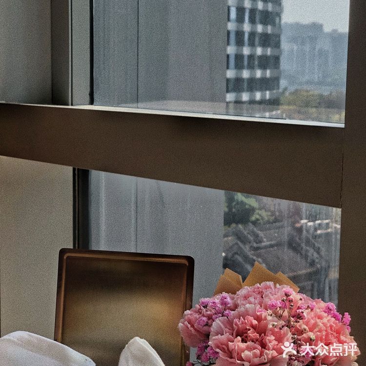 广州小蛮腰[爱心]塔景高空餐厅约会浪漫好去处 