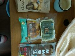 -绿姿鲜奶烘焙(临城店)