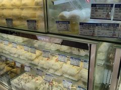 -白玉兰食品甜凤店(合生汇店)