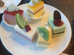 -荣誉国际酒店-云顶旋转餐厅