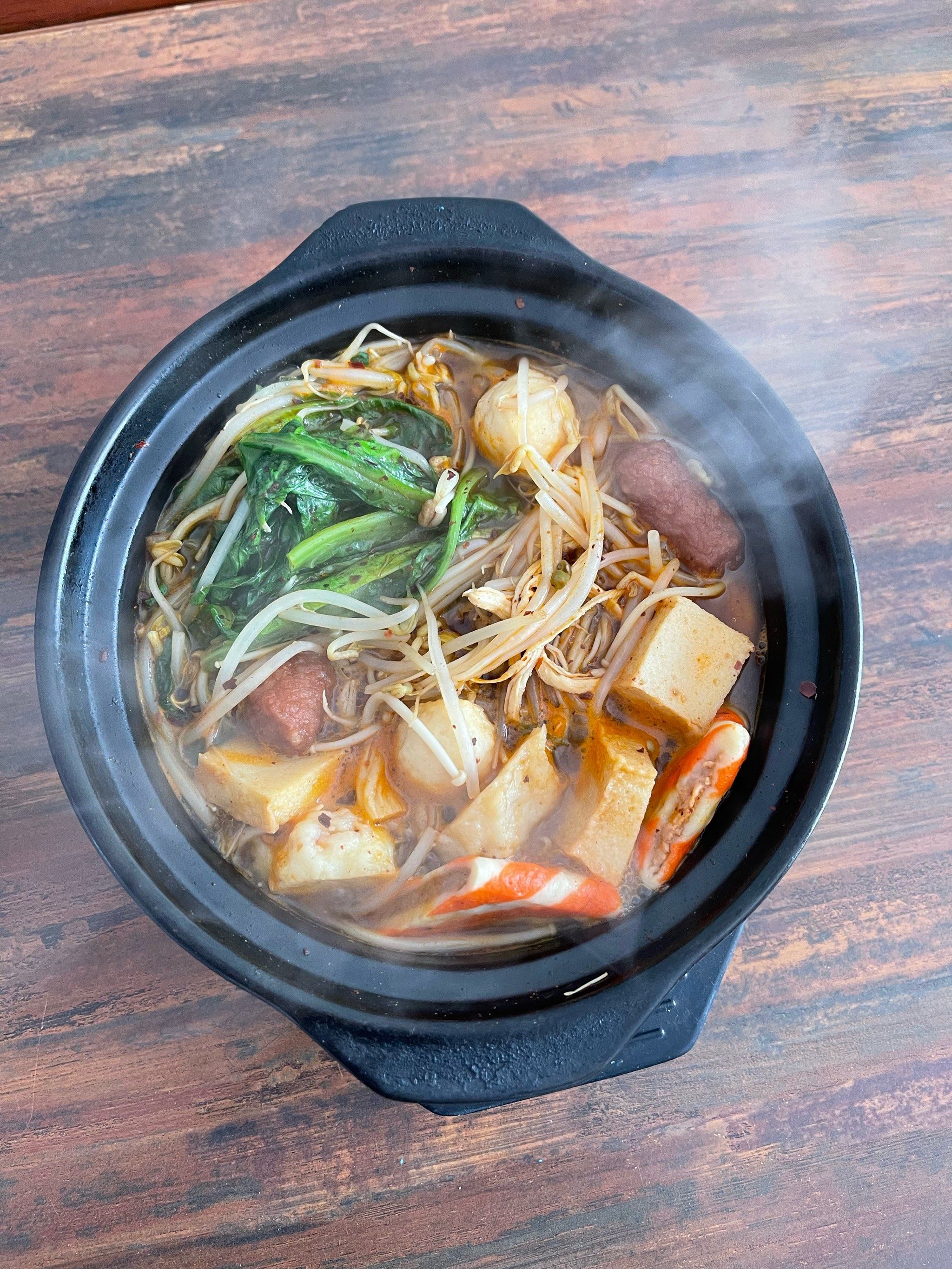 米线
🍽️:麻油一放真的老香了🤩配菜也很足🥬我要的全家福