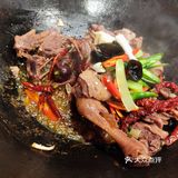 跟东北可能就差上炕了