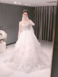 点击看大图 -GRACE KELLY婚纱与礼服(北京店)
