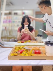 -镁连社·美联社
