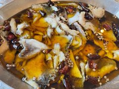 水煮份鱼-鑫巴蜀小镇 · 水煮鱼专研店(玉桥店)