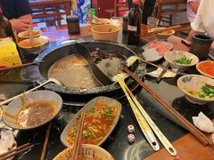 -重庆川渝肥妹火锅