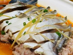 手剁梅头肉蒸鲳鱼-香顺·客家菜(常平店)