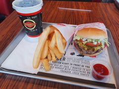 -FATBURGER 特富客汉堡(外交公寓店)