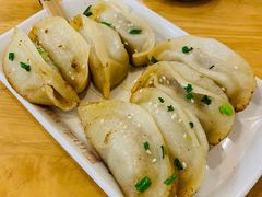 牛肉鍋貼-小姜锅贴(凤凰街店)