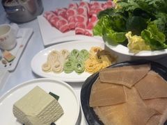 -德天肥牛海鲜火锅(城西银泰店)