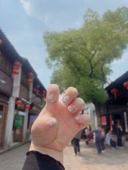 -丽心自助美甲美睫