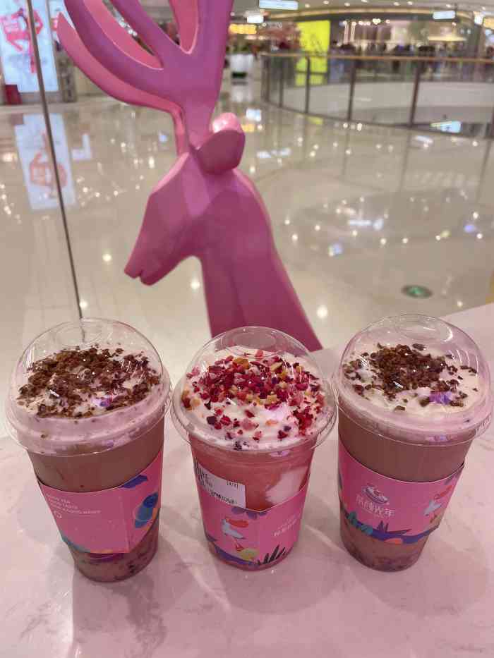 茶颜光年(马桥万达店)-"马桥万达的高颜值饮品店首先装修风格好喜.