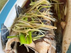 -雪湖煜辰鱼头老店(雪野湖店)