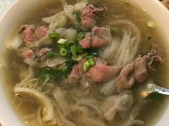 -鸿记越南牛鸡粉