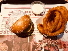 -The Habit Burger Grill 哈比特汉堡(复兴soho店)
