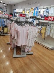 -乐友孕婴童(勒泰中心店)