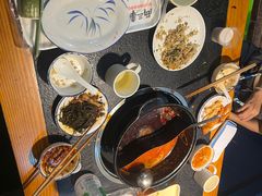 -两三事小郡肝串串香火锅(桂庙店)