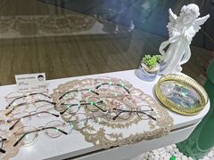 -GOOMI久米眼镜·蔡司·依视路·明月官方授权店(龙德紫金店)