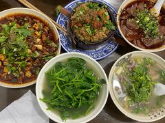 -杨三娘跷脚牛肉(羊子山西路店)