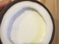 -志龙皇冠吃货椰子铺