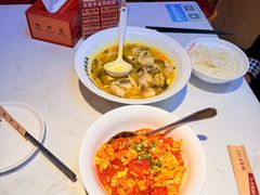 -渝是乎酸菜鱼·川渝小炒(新世界百货望京店)