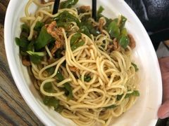 青椒肉丝干拌面-华德莱面馆