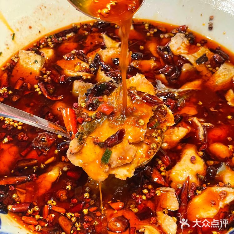 喜欢成都的理由很简单!火爆鳝鱼面算一条吧