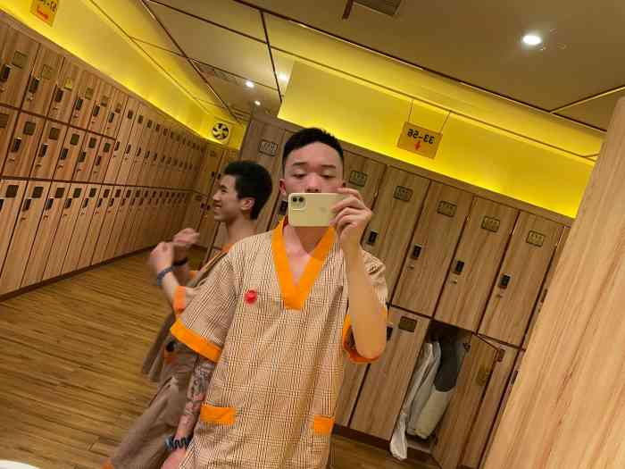 世新养生馆(福马路店)-"技师手法不错,按完很舒服,和朋友4个人一.