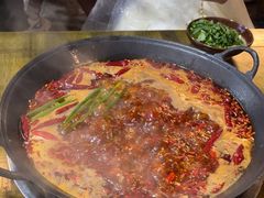 -黄潇洒老火锅(九眼桥宏济巷店)