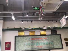大堂-晓彭肥肠鸡·泡椒鸡火锅(水木天地店)