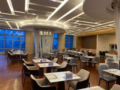 -湖景知味西餐厅•自助餐• 轻食(南京金茂威斯汀大酒店)