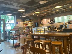 大堂-星巴克臻选(青岛麦凯乐分店)